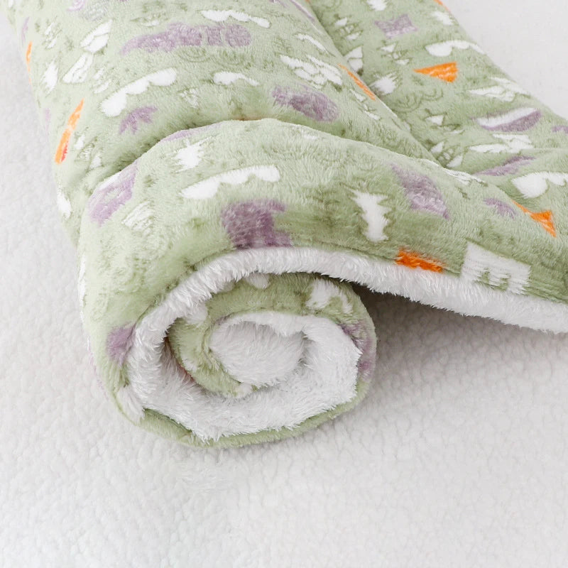 Thickened Pet Sleeping Mat Dog Bed Cat Bed Soft Fur Pet Blanket Mat Household Flannel Mattress Washable Warm Carpet Pet Supplies